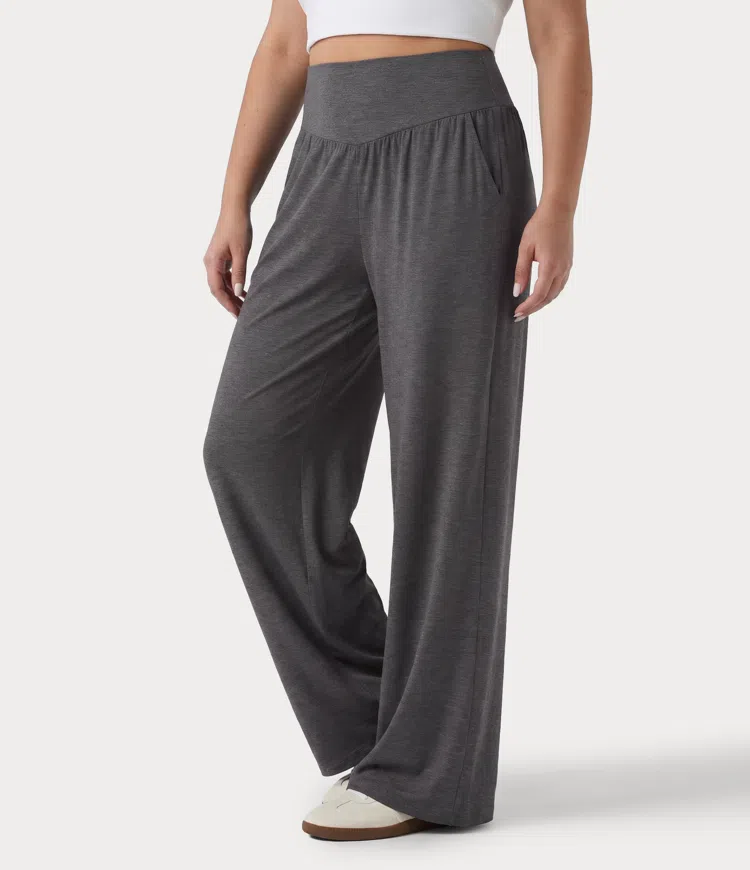 Plus Size High Waisted Ruched Baggy Yoga Pants with Pockets