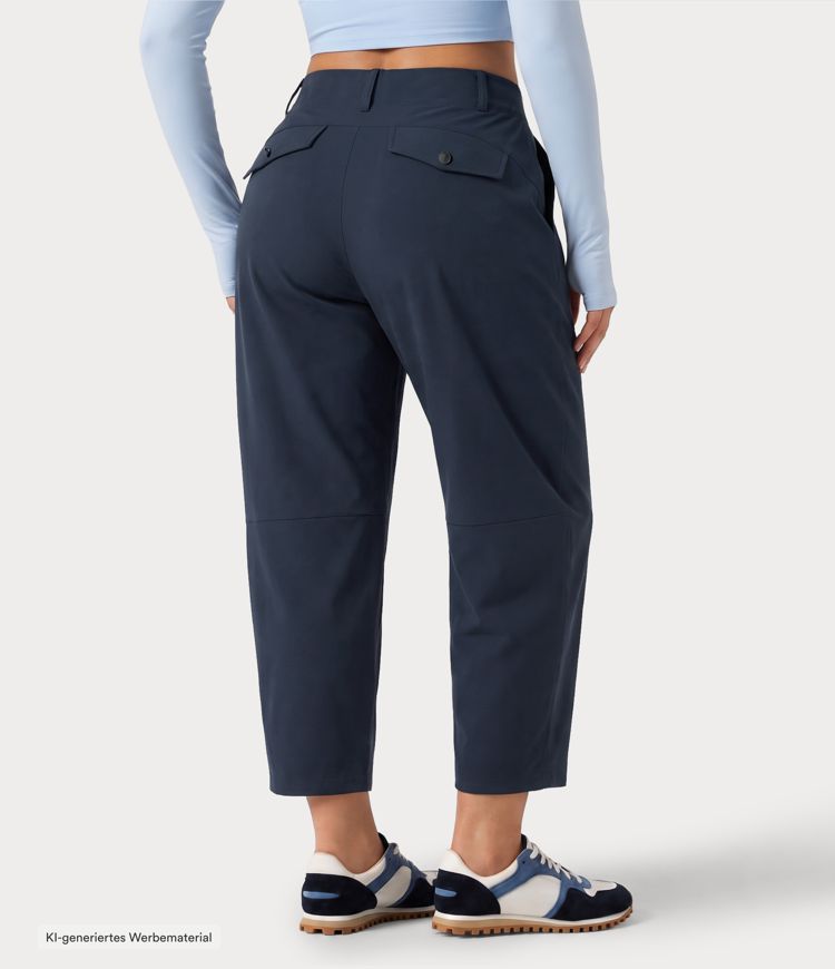 Midnight Blue Tanzhose mit hohem Bund, Seitentaschen und geschwungenem Bein / 2